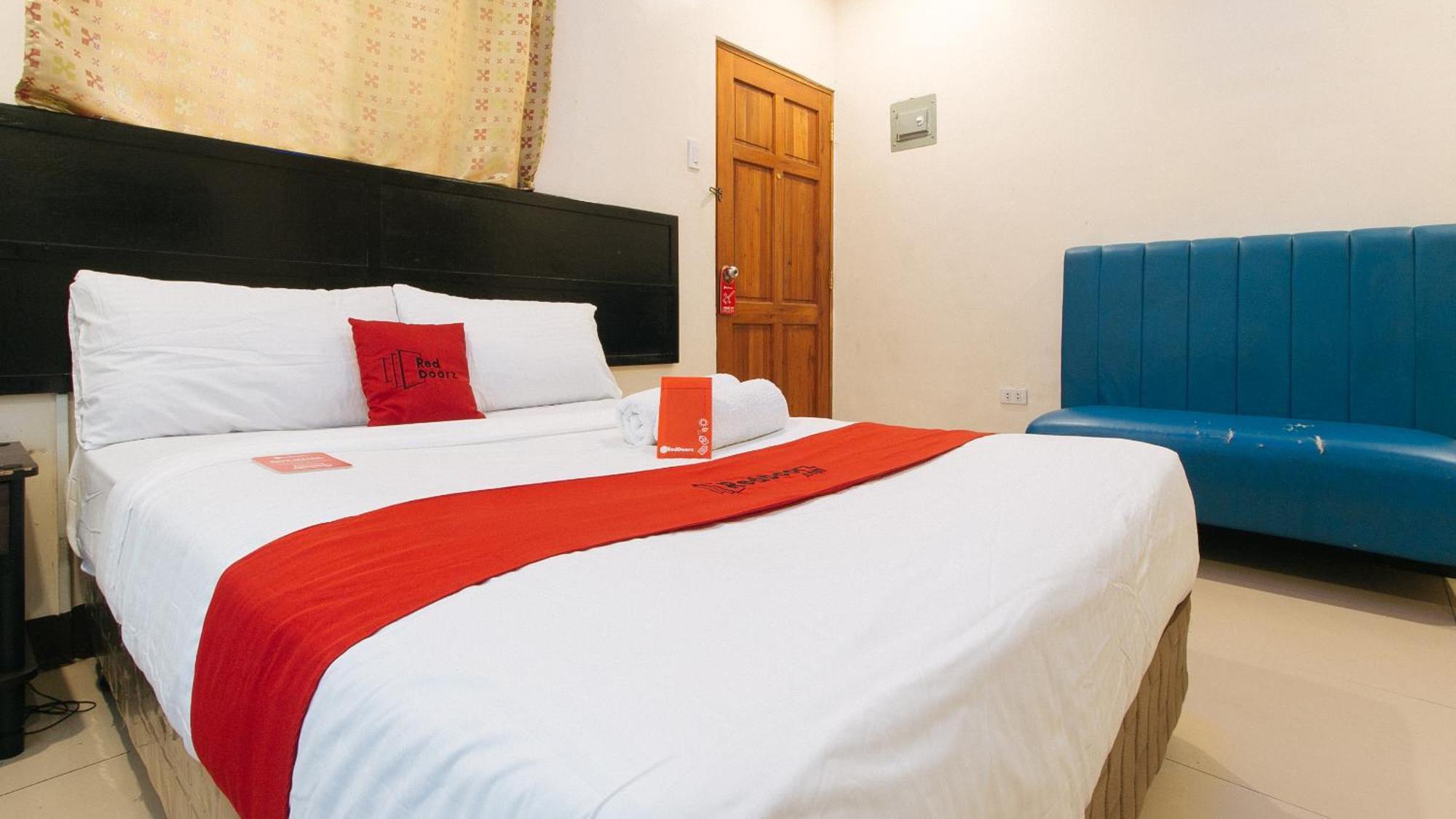 Reddoorz At V-Cat Apartelle Sampaloc Manila Exterior foto