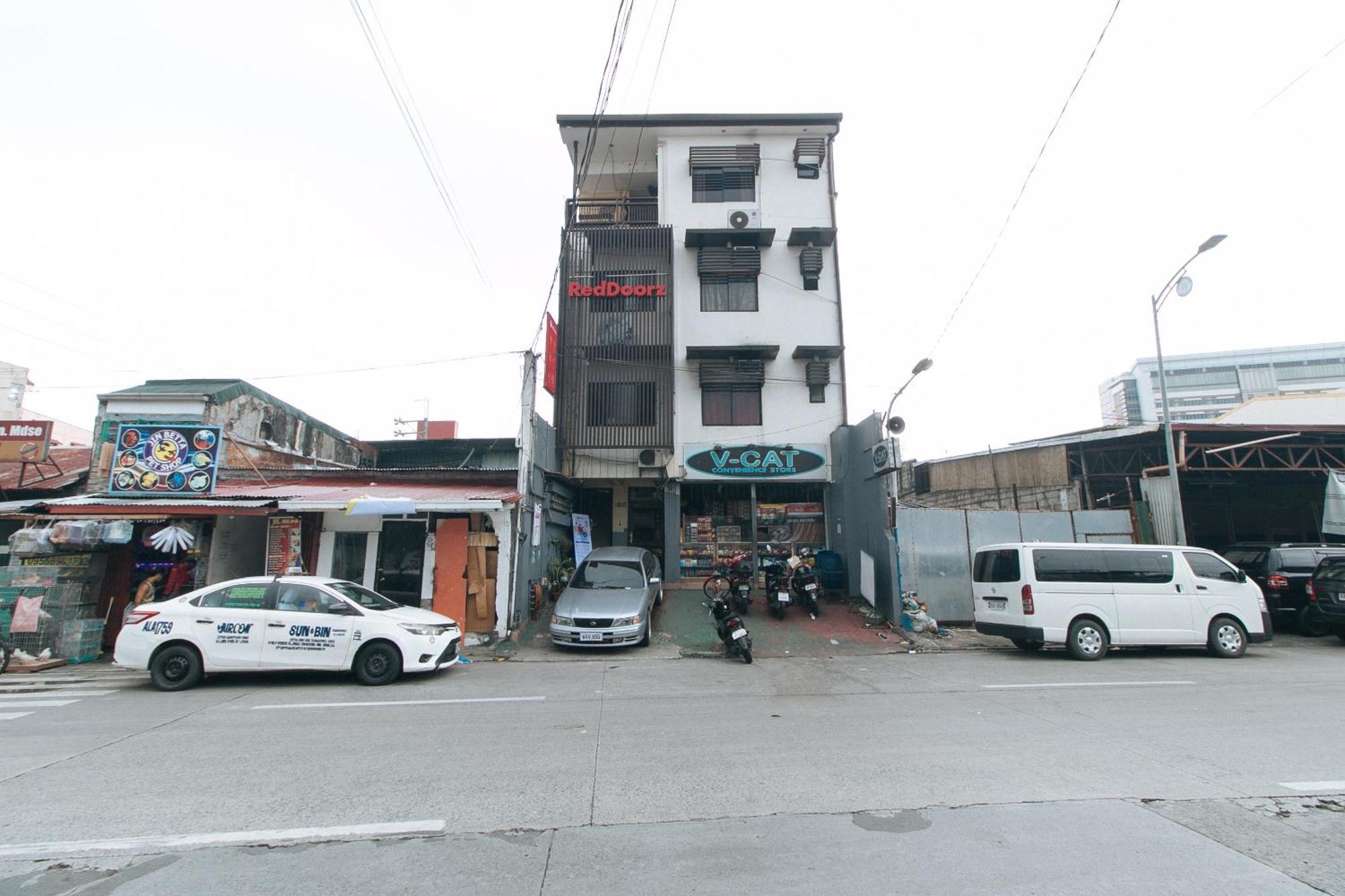 Reddoorz At V-Cat Apartelle Sampaloc Manila Exterior foto